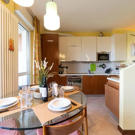Apartment Rho-fiera Vintage House & Garage Privato
