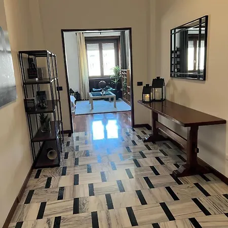 Rebecca's Collection: Repubblica Apartment Milan