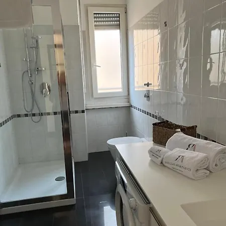 Rebecca's Collection: Repubblica Apartment *