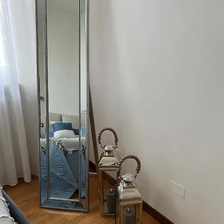 Rebecca's Collection: Manzoni Apartment