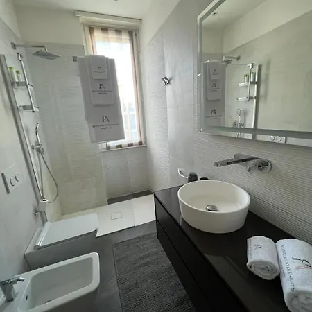 Rebecca's Collection: Manzoni Apartment *