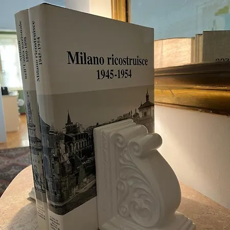 Rebecca's Collection: Manzoni Apartment