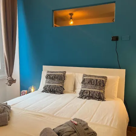 Regina Ai Navigli - Sky Tv, Wifi And Breakfast Box 아파트 밀라노