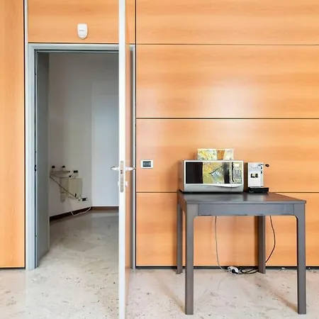 Apartment Quiet Arco Della Pace Milan
