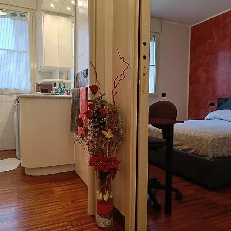 Double Private Bathroom Bocconi Prada Ied 3*
