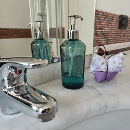 Double Private Bathroom Bocconi Prada Ied 3* Milano