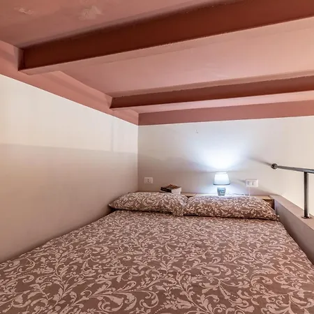 Xenia - Accogliente Pied-a-terre Sui Navigli Mediolan