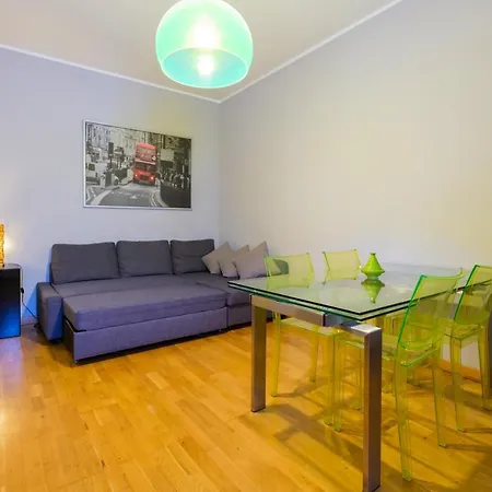 Relax - Navigli * מילאנו