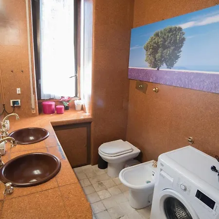 Renovated Flat Near Duomo - Lamarmora * Milano