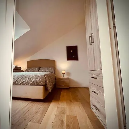 Urban House - Skylight House Navigli Center Apartment Mailand