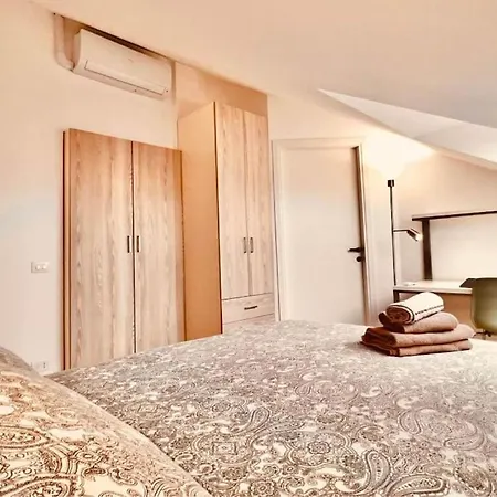 Urban House - Skylight House Navigli Center Apartment