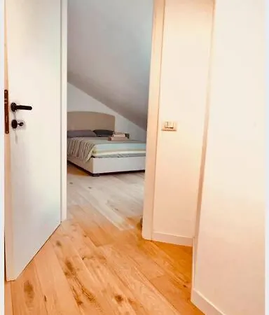 Urban House - Skylight House Navigli Center Milano