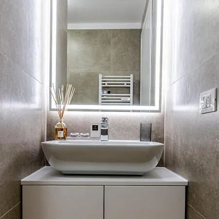 Appartement Schiaparelli 4 *