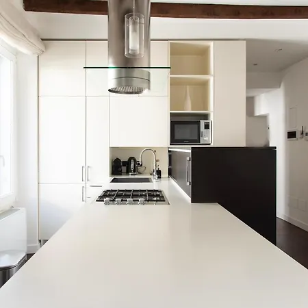 Appartement Youhosty - Charming 2-bed Flat With Terrace, Navigli & Duomo *