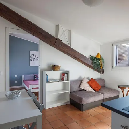 Xenia - Newly Renovated Flat In Fiera Area