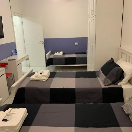 Apartamento Metro Famagosta - Luminoso Con Balcone Free Wifi & Parking