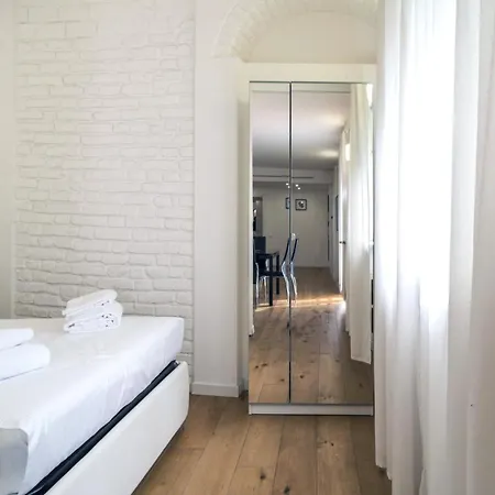 Easylife - Elegante Dimora A Due Minuti Dal Duomo Apartment
