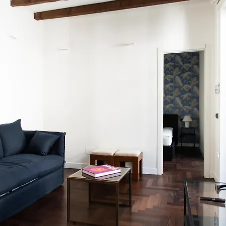 Appartement Youhosty - Charming 2-bed Flat With Terrace, Navigli & Duomo Milan