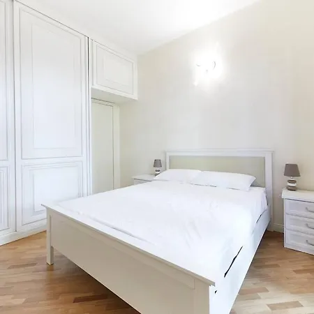 Elegant * Milan