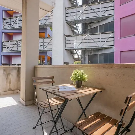 I Host - San Faustino 78 * Milán