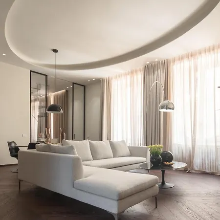 Sant'ambrogio Luxury R&r Lägenhet *