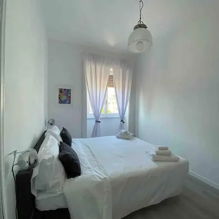 Apartament Fidias House *