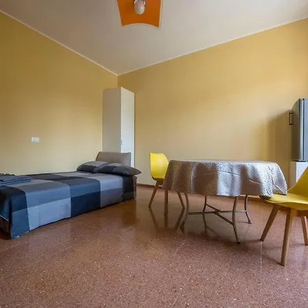 Yellowmilanhouse Bisceglie San Siro Rho Fiera Apartment *