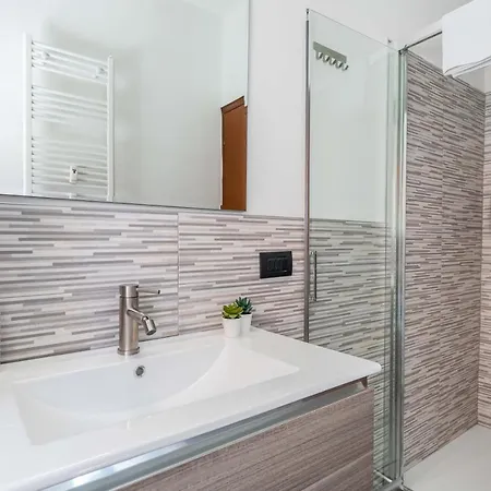 Apartman Station & Duomo - Shopping District Milánó