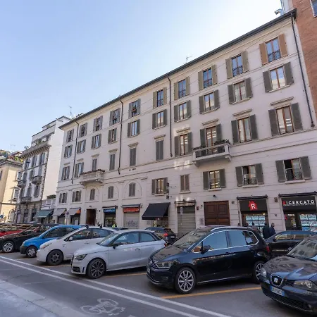 아파트 The Rent - Gorgeous Two-bedroom In Porta Nuova District *
