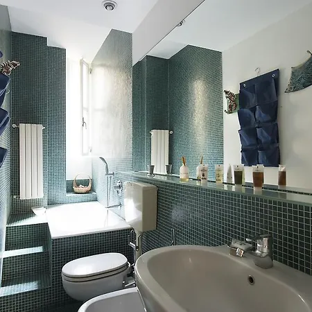 Via Ciro Menotti Halldis Apartment Apartman