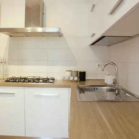 Spacious And Welcoming In Lejlighed Milano