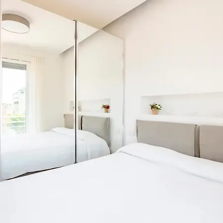Apartments, Duomo And Navigli, Bright With Balcony - Biancospino Milano