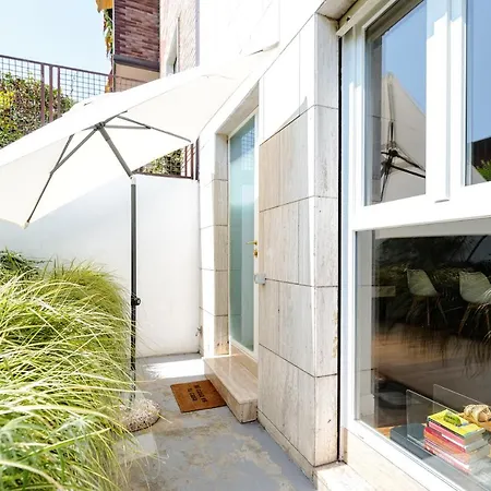 Mico Citylife Luxuryflat, 100m Metro Apartment *