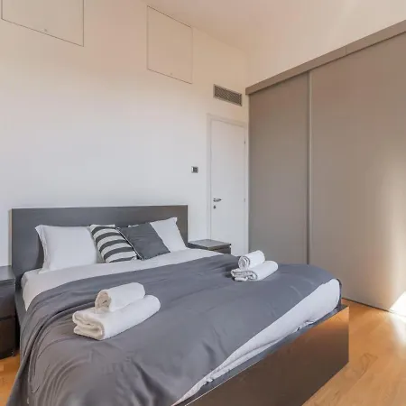 The Rent - Modern Two-bedroom Near Navigli شقة *