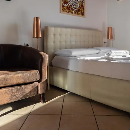 Bilocale Con Splendida Vista In Zona Bovisa Apartment *