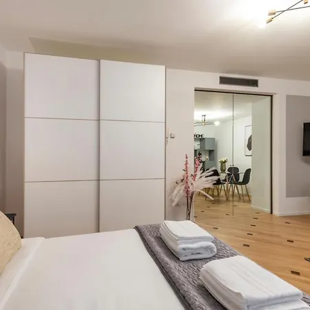 Apartment Duomo Milan