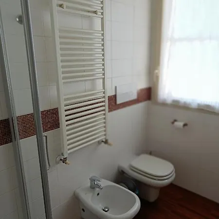 Gæstehus Double Private Bathroom Bocconi Prada Ied