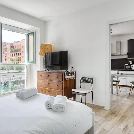 Joivy Lively Flat Near Centre Apartment