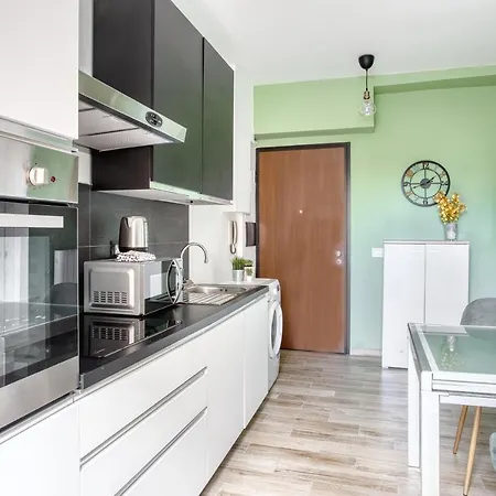 Joivy Lively Flat Near Centre *