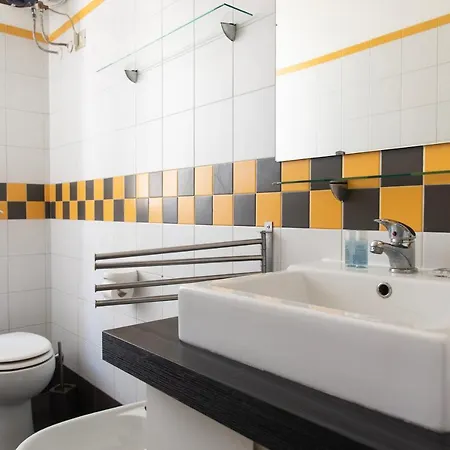 Youhosty - Cipro 7 Milan