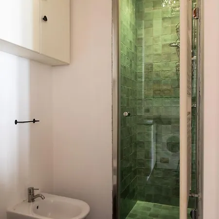 Apartment Youhosty - Charming 2-bed Flat With Terrace, Navigli & Duomo