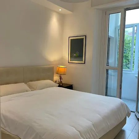 The White House Apartment Milan