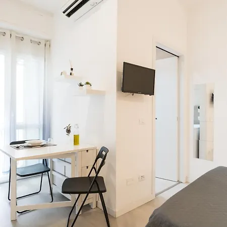 Maya Loreto Apartment *