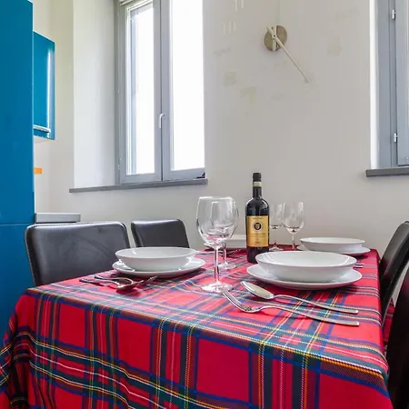 Appartement Lux Metro M2 *