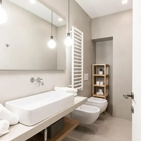 Collection Moscova 8 - Collection * Milano