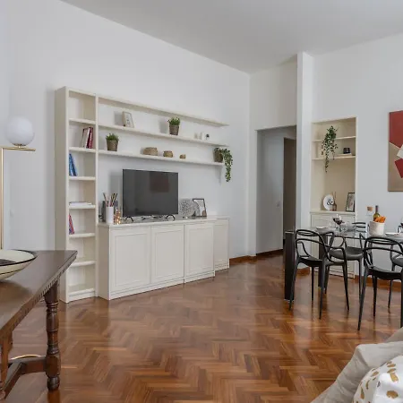 The Rent - Gorgeous Two-bedroom In Porta Nuova District 밀라노