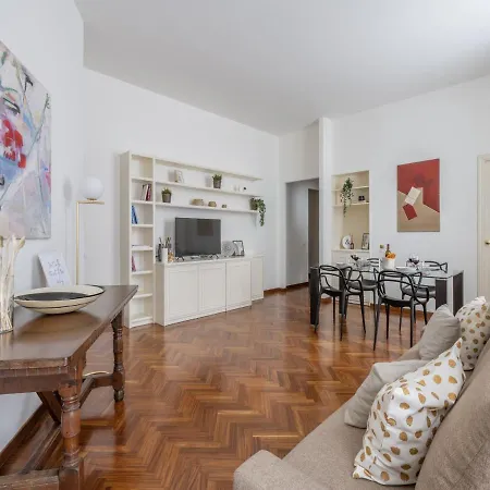 The Rent - Gorgeous Two-bedroom In Porta Nuova District 아파트 밀라노