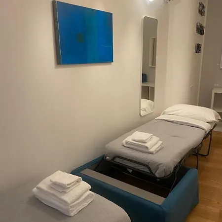 Corridoni 6 * Milan