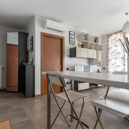 The Best Rent - Bright One-bedroom In Precotto Area Lejlighed Milano