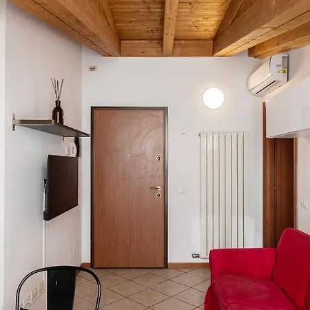 Bilocale Con Splendida Vista In Zona Bovisa Appartamento *